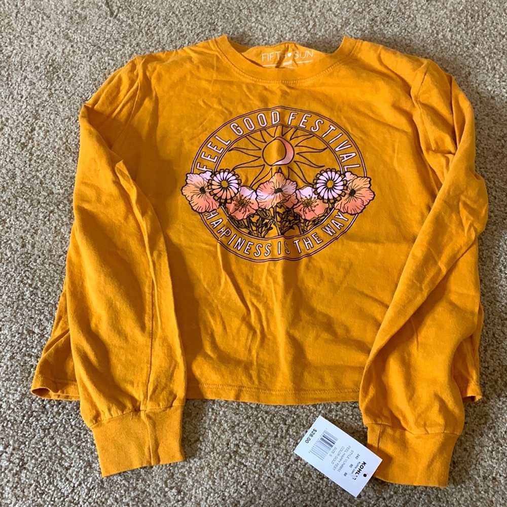 Long sleeved crop top with graphic